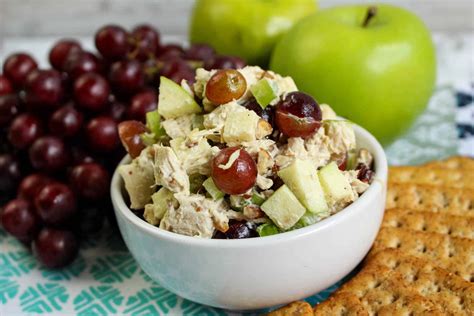 The Most Delicious Chicken Salad Recipe - Hispana Global