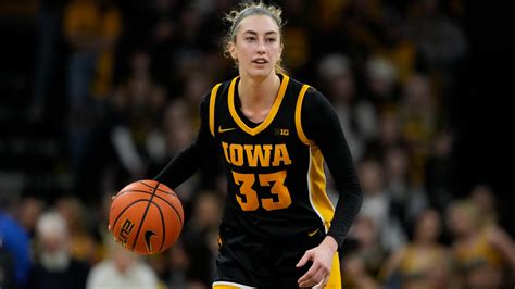 Lucy Olsen scores 32, as Iowa destroys Nebraska 81-66 | wqad.com