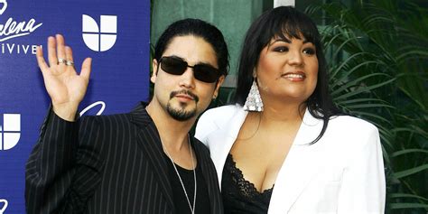 Who Is Selena39s Husband Chris Perez Popsugar Latina