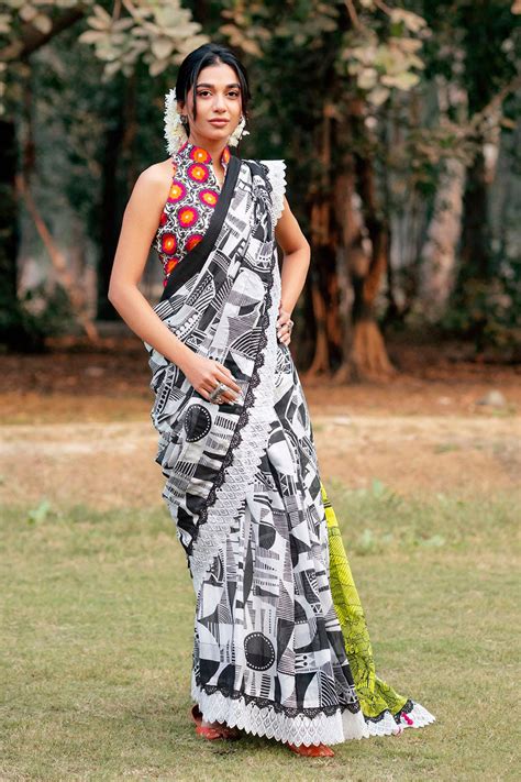 Gul Ahmed Dhoop Kinare Black & White Printed Lawn Saree - Pakistani ...