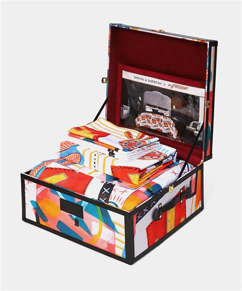 Shivan & Narresh Trousseau Set, Surocco|400 TC Cotton Poly|7 Pc Set ...