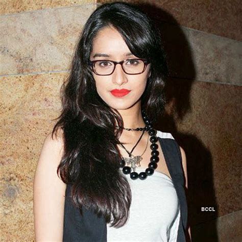 Shraddha Kapoor: Aashiqui 2 actress looks fashionable in a flaming red ...