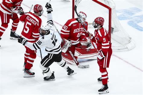 Western Michigan Beats Boston University to Win 2025 NCAA Hockey Championship Bracket