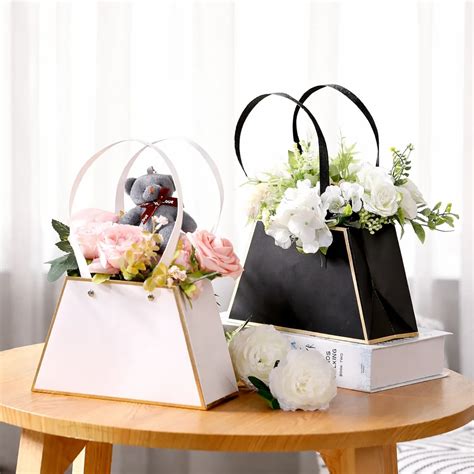 Hand Bags for Flowers & Gift Hampers (10 Nos)