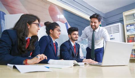 Why an MBA in Finance & Banking is a Smart Career Move in 2024