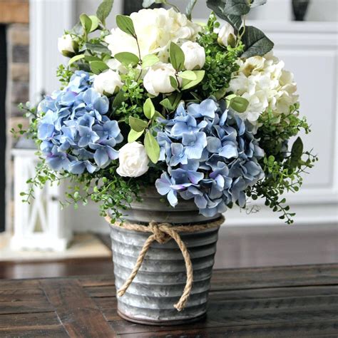 Blue And White Flower Arrangements - the hot hobbies