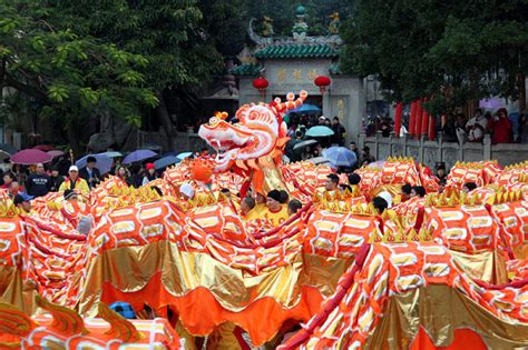 Macao : Photos du défilé du Dragon pour le Nouvel An Chinois — Chine ...