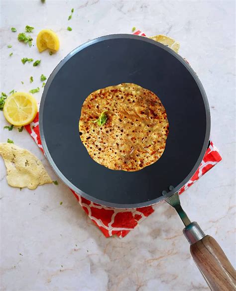 Buy Iron Tawa Wider Base Cast (Wooden Handle) Roti Tawa, Tawa 10 Inch ...