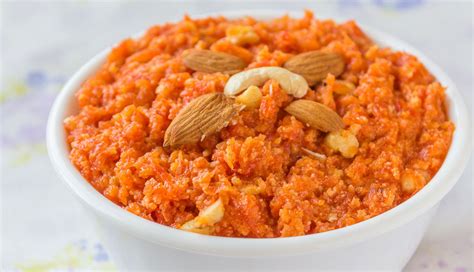 Winter Special- Simple and Comforting Gajar ka Halwa - lifeberrys.com