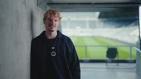 Nick Woltemade called out by Bundesliga fans for instantly lying in ...