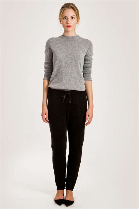 Luxurious Grey Cashmere Crew Neck Sweater - Karen by Krista Elsta