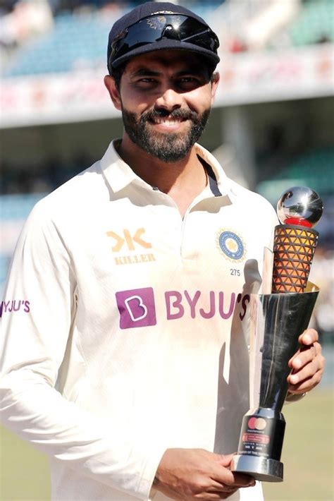 Ravindra Jadeja’s Bio, Age, Relationships, Latest Buzz, Photos & Videos