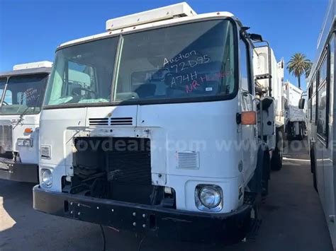 2015 Autocar ACX Xpeditor Garbage Truck | GovDeals