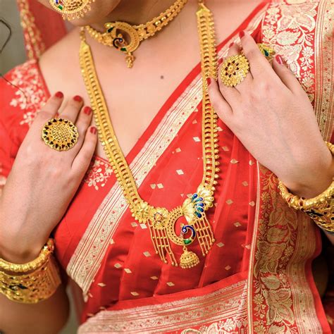 Dancing Peacock Sitahar Set With Kaan