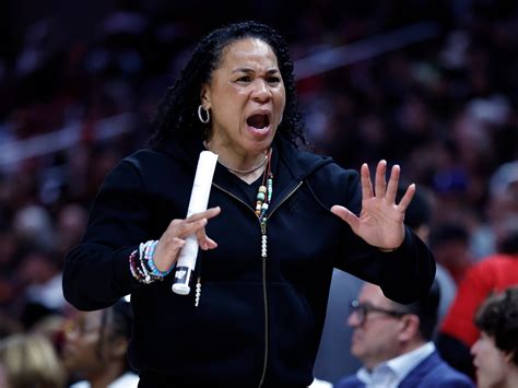 What South Carolina coach Dawn Staley says of Knicks, WNBA rumors
