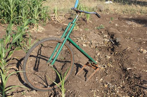 Bicycle Weeder - National Innovation Foundation-India