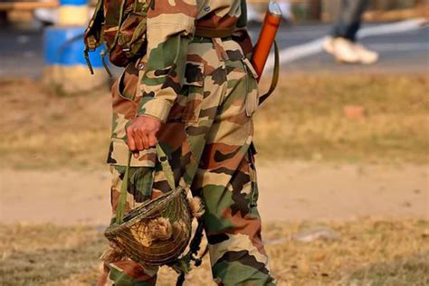 CRPF jawan used to wear army uniform to impress wife, caught by police ...