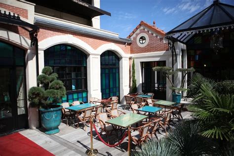 Beautiful Spacious Studio In Ap-hotel Near The Beach And Town Center Of ...