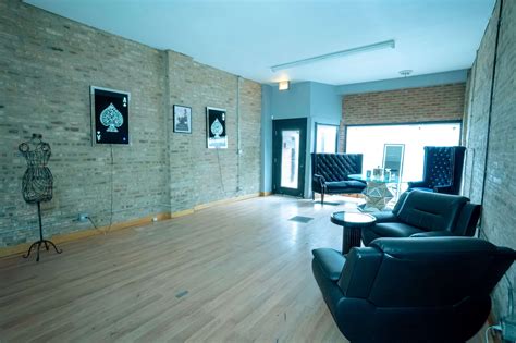 Glam Luxe Furniture Boutique | Luxurious Spacious Loft in the Heart of ...