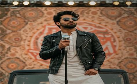 Ayushmann Khurrana 'जैसी हो वैसे ही आ जाओ...' Viral हो रही है आयुष्मान ...