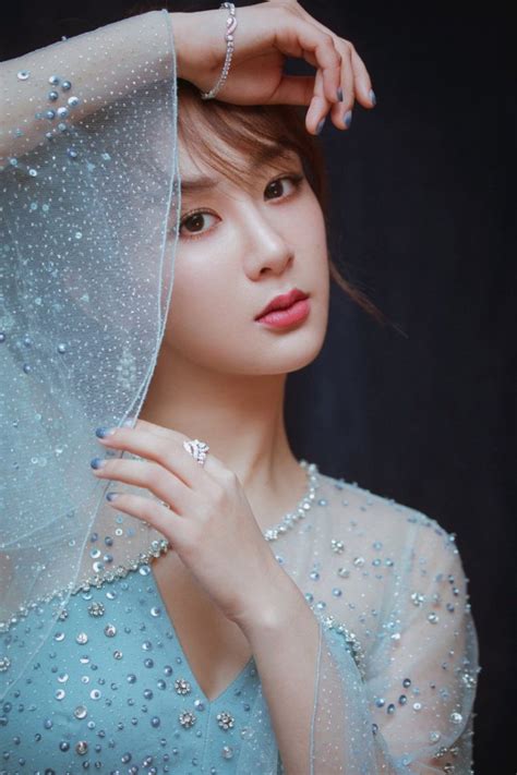 15 Most Attractive Chinese Actresses [Names With Photos] - StarBiz.com