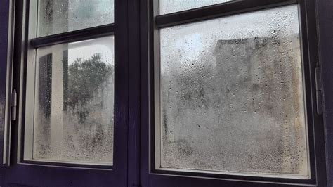 How to get rid of condensation inside double glazed windows | Homebuilding