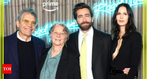 Jake Gyllenhaal attends 'Road House' premiere in NYC with girlfriend ...