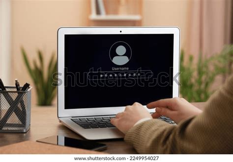 How to Unlock Laptop Screen 的图像结果