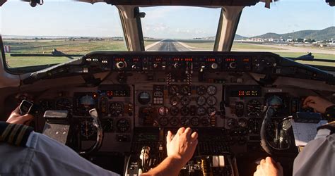 Pilot Explains Why Takeoff Is More Nerve-Wracking Than Landing, This Is ...