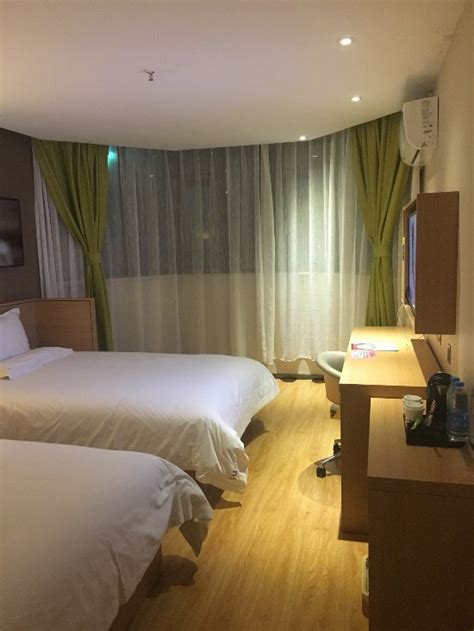 IU HOTEL GUIYANG SHIBEI ROAD PROVINCIAL GOVERNMENT (Guizhou) - Motel ...