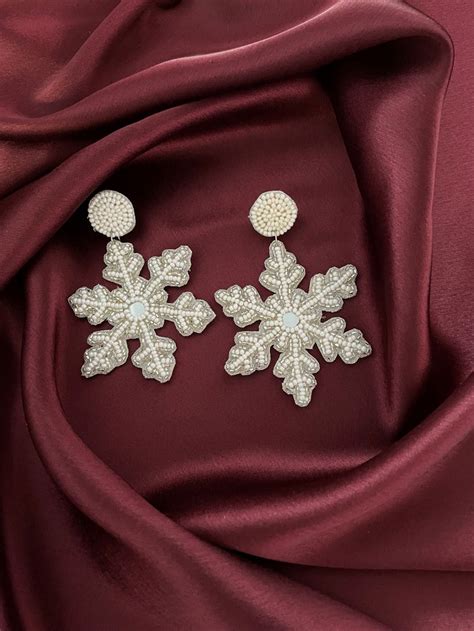 Christmas Winter Snow Flake Beaded Earrings – Digital Dress Room