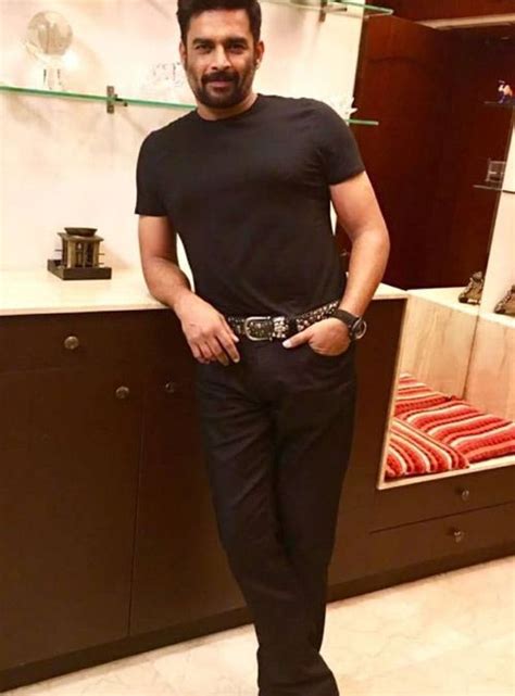 5 Clever Dressing Tricks To Look Slimmer In Everyday Clothing