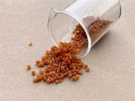 Material from plant-based polymers protects climate