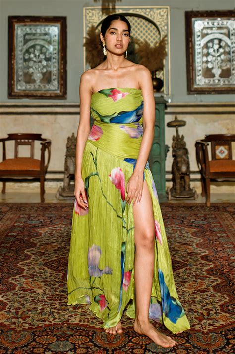 EDEN DRESS – Zwaan