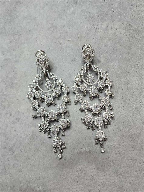 Buy Kundan Studded Chandelier Earrings Online - Ishhaara