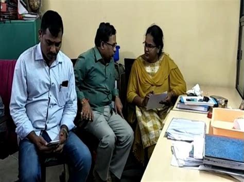 Andhra Pradesh ACB conducts surprise raids at sub-registrar office