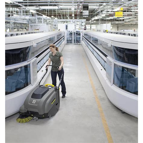 Walk-behind vacuum sweeper – Kärcher: KM 75/40 W G | kaiserkraft