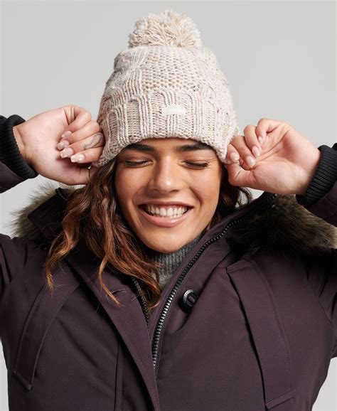 CABLE KNIT BOBBLE BEANIE