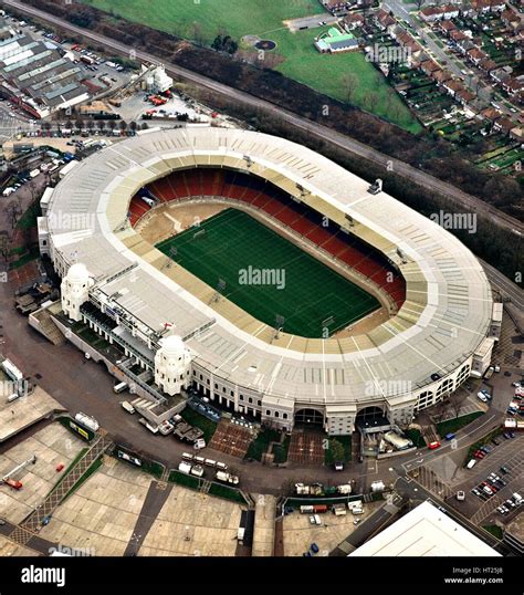 Old wembley stadium hi-res stock photography and images - Alamy