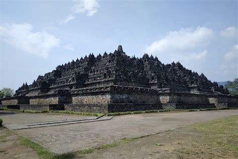 2025 Yogyakarta: Borobudur Top Access (Ticket Assistance) & Prambanan ...