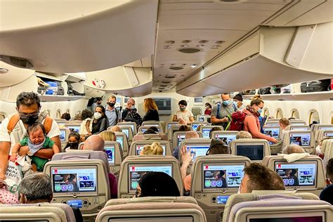 A tale of two cabins: A review of Emirates first class and economy fro ...