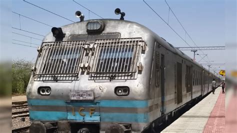 Jaisalmer: रेल का लाइट इंजन हुआ खराब, पीछे से आ रही पैसेंजर ट्रेन को भी ...