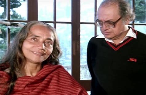 Utpal Dutt's wife, actress Shobha Sen (Sova Sen) passes away [PHOTOS ...