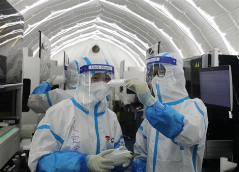 Photos (COVID-19) Chine : dépistage au laboratoire — Chine Informations