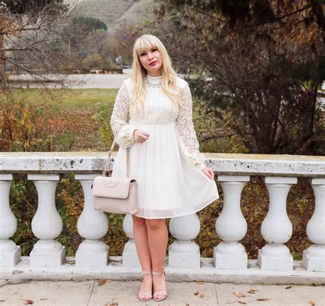 Winter White Outfit idea for Christmas - Lizzie in Lace
