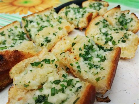 DIY Garlic Butter Recipe - How to Make this Delicious Bread