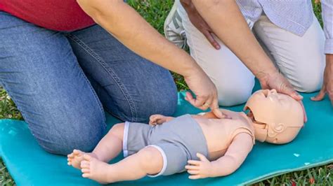 CPR Manikins With Feedback Monitor - PRESTAN ULTRALITE ADULT CPR ...