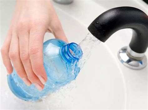 How to clean your water bottle properly: 4 easy steps that can prevent ...