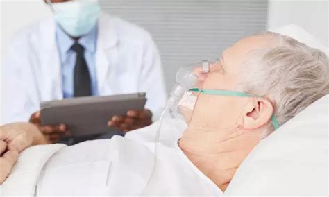 Helmet vs. Mask interface for Acute Hypoxemic Respiratory Failure in ...