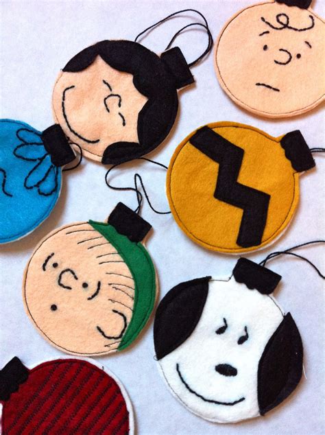 a little gray: Charlie Brown Christmas Ornaments Tutorial